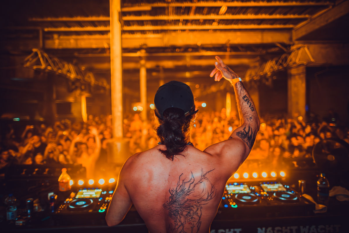 Loading... just a sec